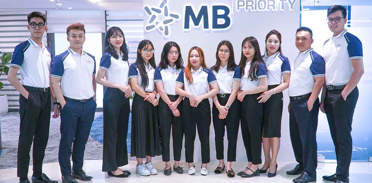 dong phuc ngan hang mb ava