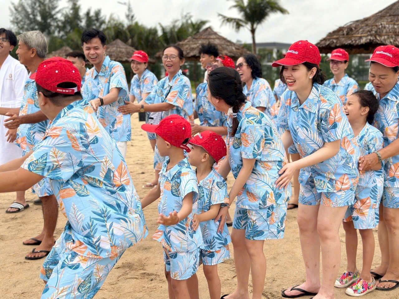 1 Dong phuc di bien cho cong ty