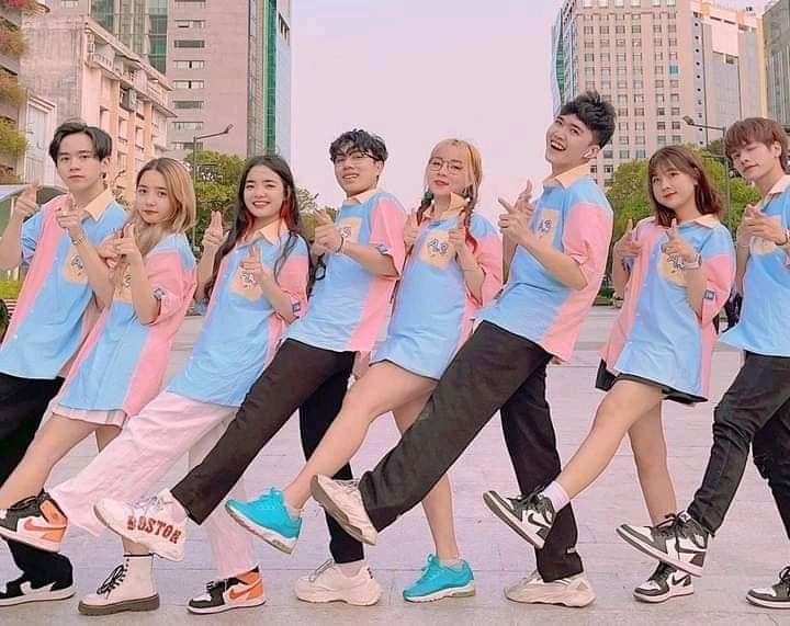 Các Hoạt Động Sử Dụng Đồng Phục Team Building - Hoạt động nhóm